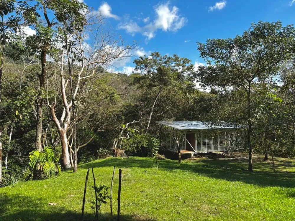 VENDO TERRENO + CASA DE DESCANSO EN TURRÚBARES.