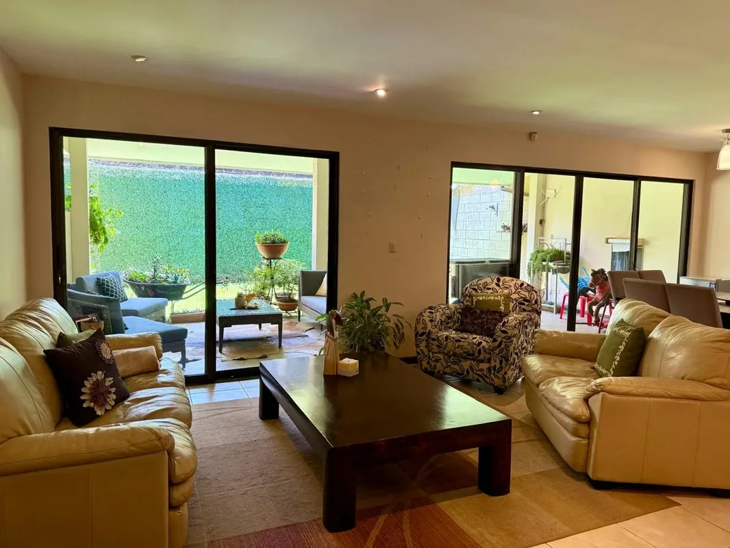House for sale in Santa Ana