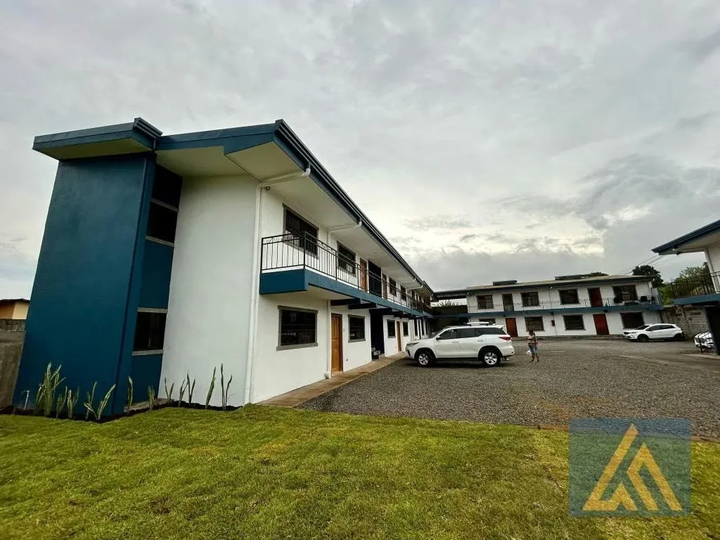 Alquiler de Apartamento de 2 hab, 1 baño y 2 parqueos, San Juan de Santa Barbara de Heredia.