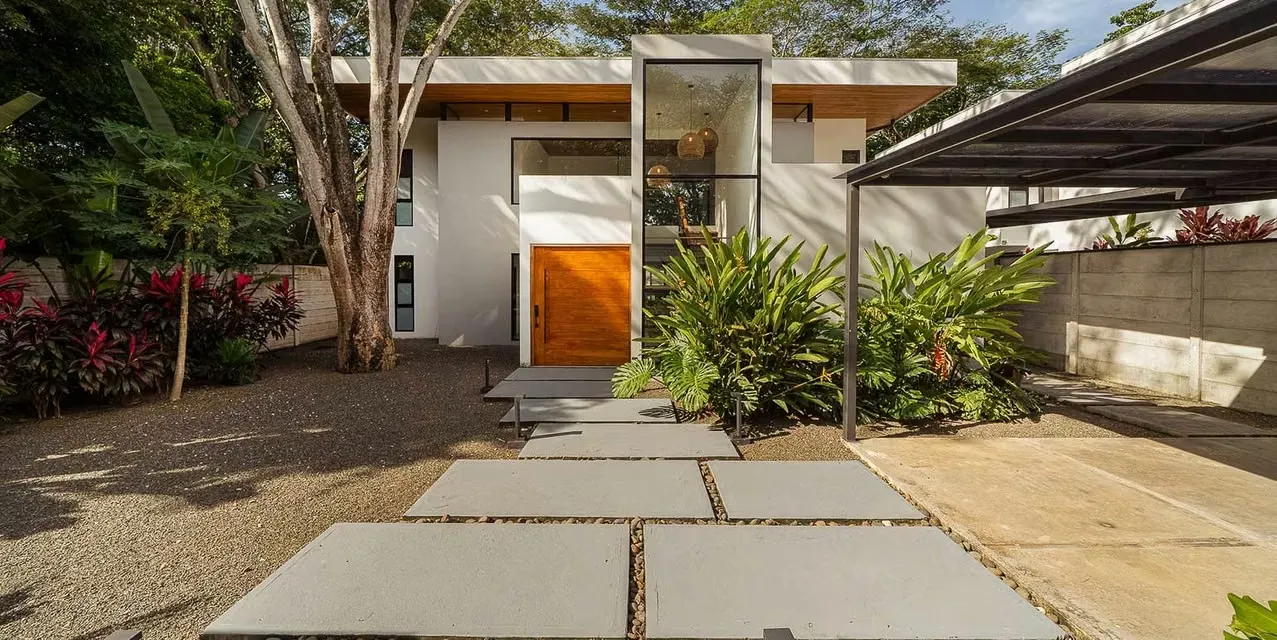 Casa 4 habs en Potrero - Surfside - Piscina privada y renta vacacional