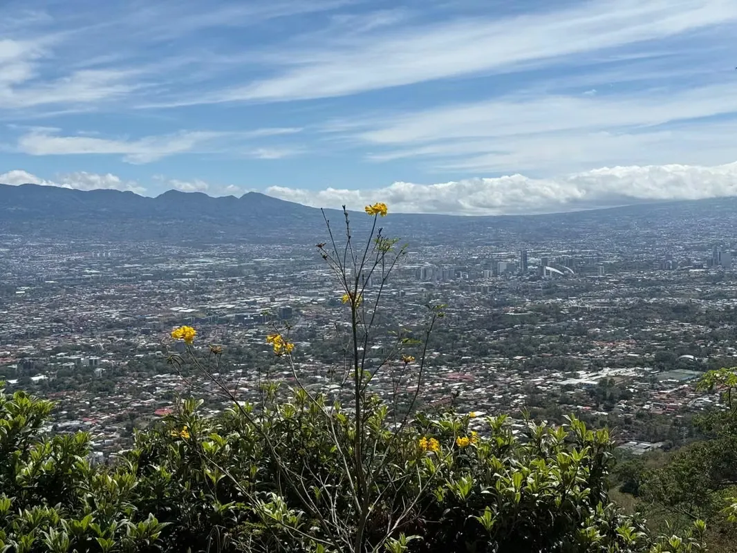 Lote en venta, San Antonio de Escazú.
