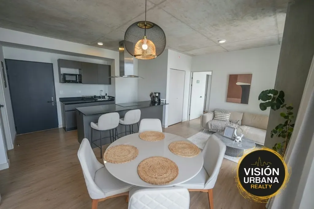 Modern, well-distributed, and located in a tower with excellent amenities, ideal for those seeking comfort and a practical lifestyle in a contemporary setting.