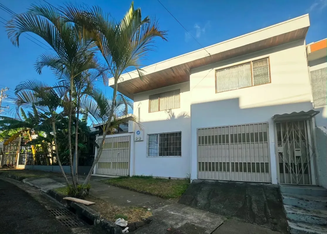 ¡Inversión Inteligente! Casa de 1 Nivel + Apartamento Independiente – Sabana Oeste / UCIMED
