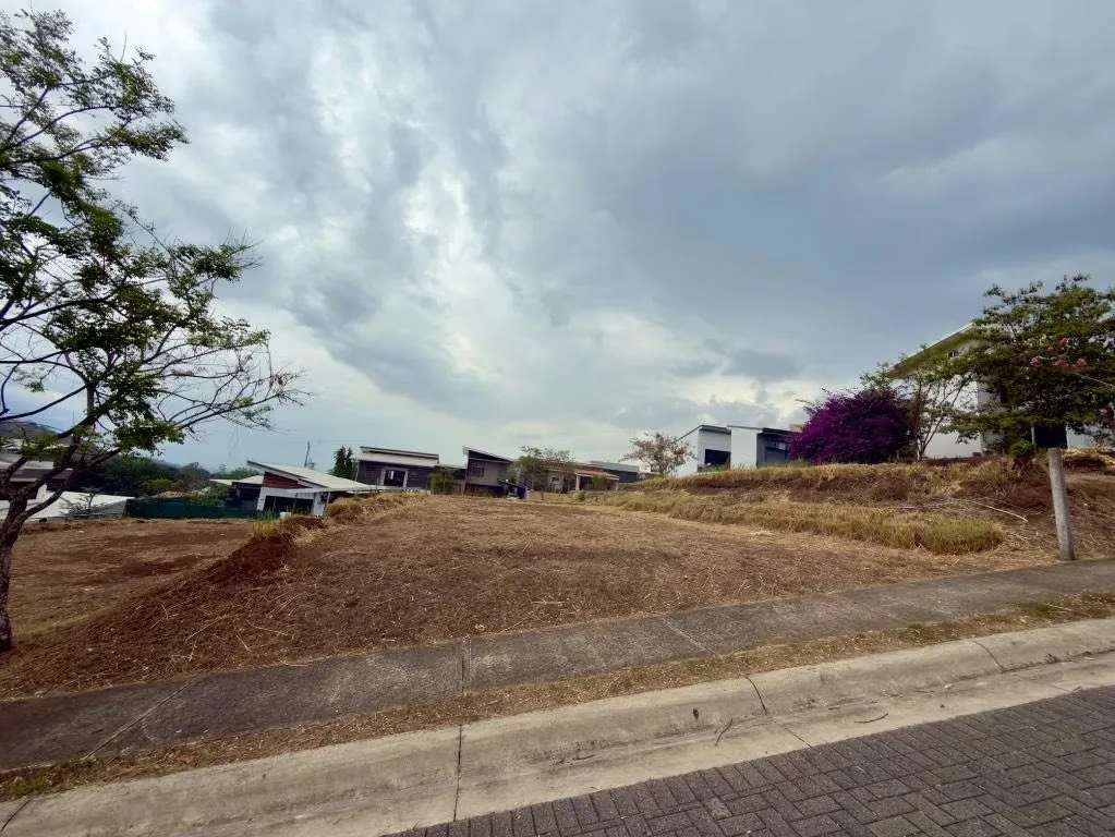 Lot for Sale in Montezuma Condominium – BEST PRICE IN THE PROJECT