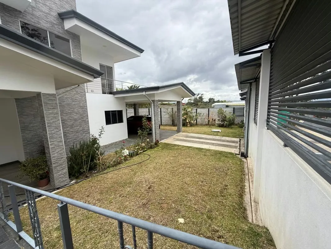 Se vende casa moderna en Los Ángeles de Santo Domingo de Heredia — photo 3
