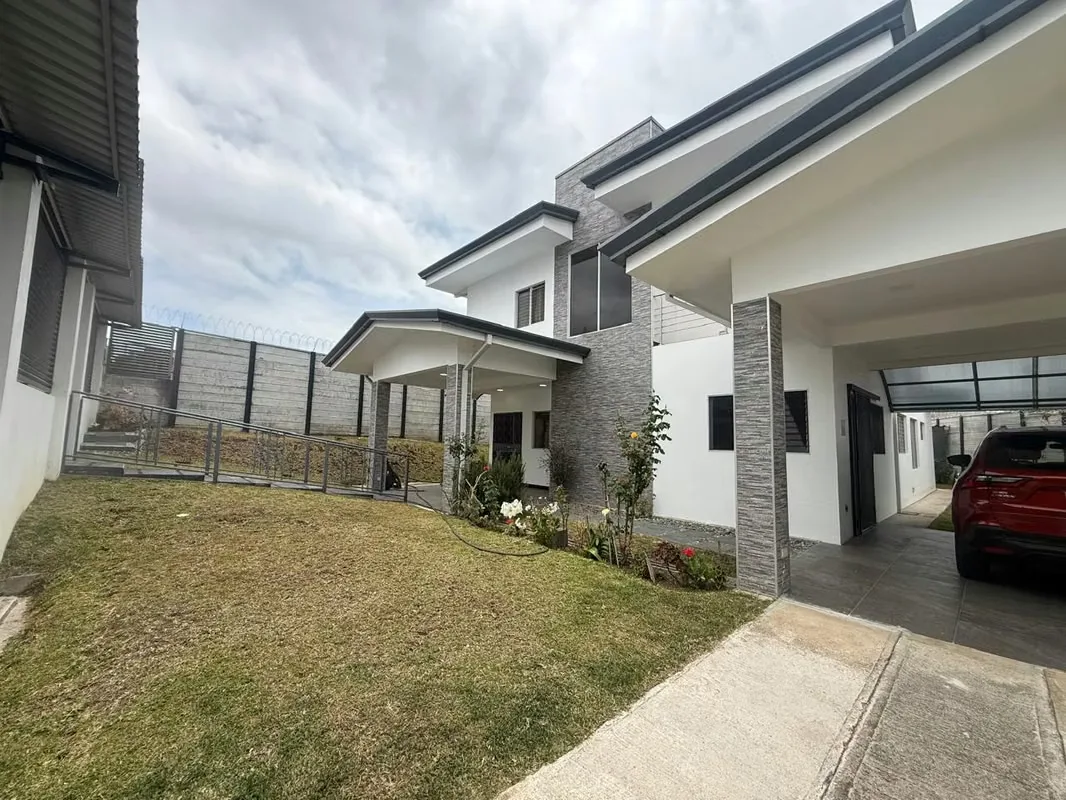 Se vende casa moderna en Los Ángeles de Santo Domingo de Heredia — photo 4