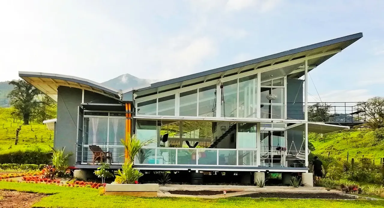 Casa de Ensueño en San Carlos con Vista al Volcán