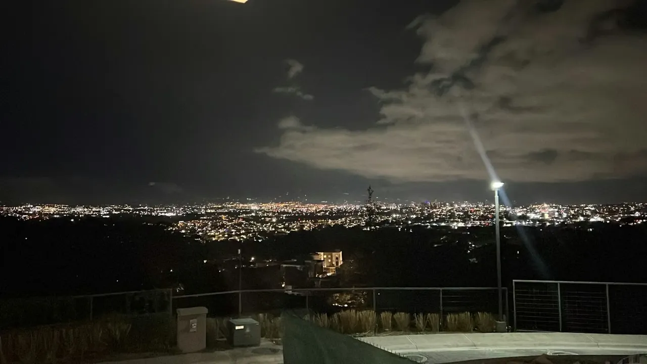 Modern Home with Stunning Views of San José — photo 2