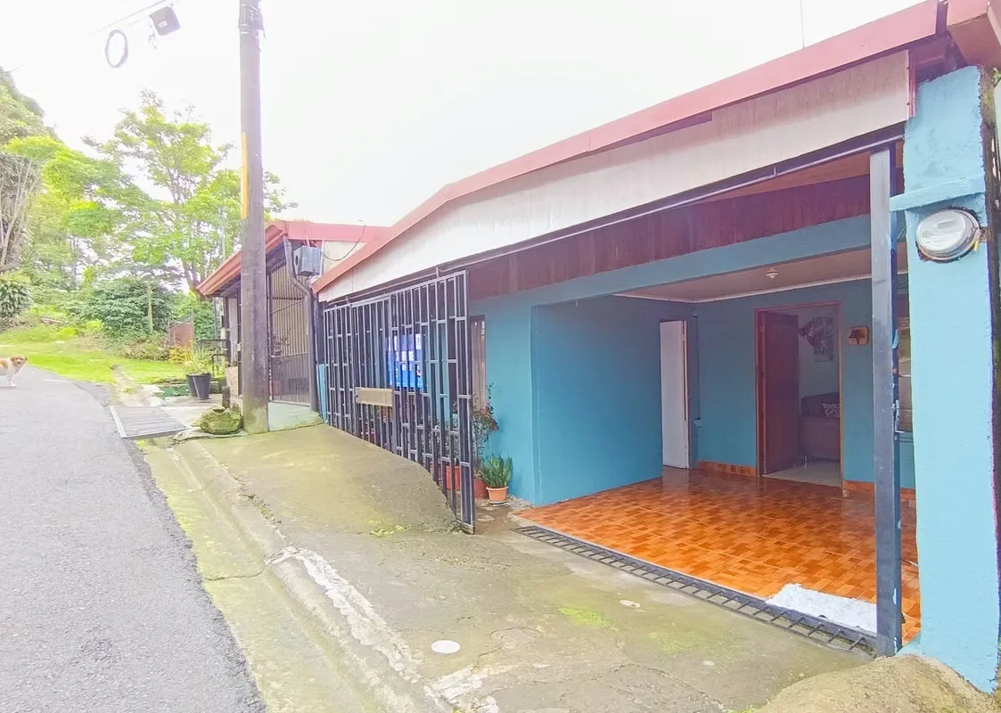 Casa en Venta en Sarchí – Excelente Ubicación y Espacio Familiar