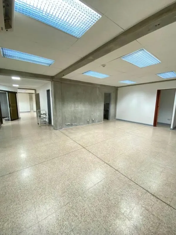 Sabana Commercial Space for Rent –110 m² Ground Floor $1100+ VAT — photo 2
