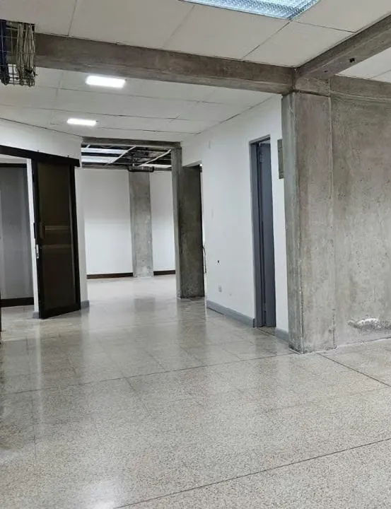 Sabana Commercial Space for Rent –110 m² Ground Floor $1100+ VAT — photo 4