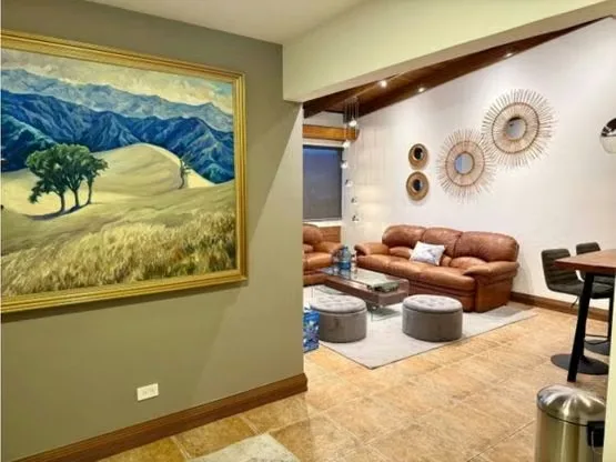 ¿Busca un hogar que refleje su éxito? Viva la experiencia de habitar un Penthouse diseñado para el máximo confort y sofisticación en el corazón de San José.