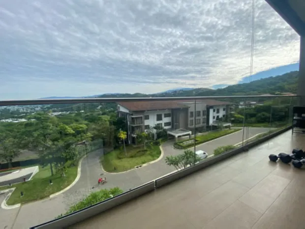 Sale of spectacular apartment in Flats-21, within the exclusive Lomas del Valle Condo.