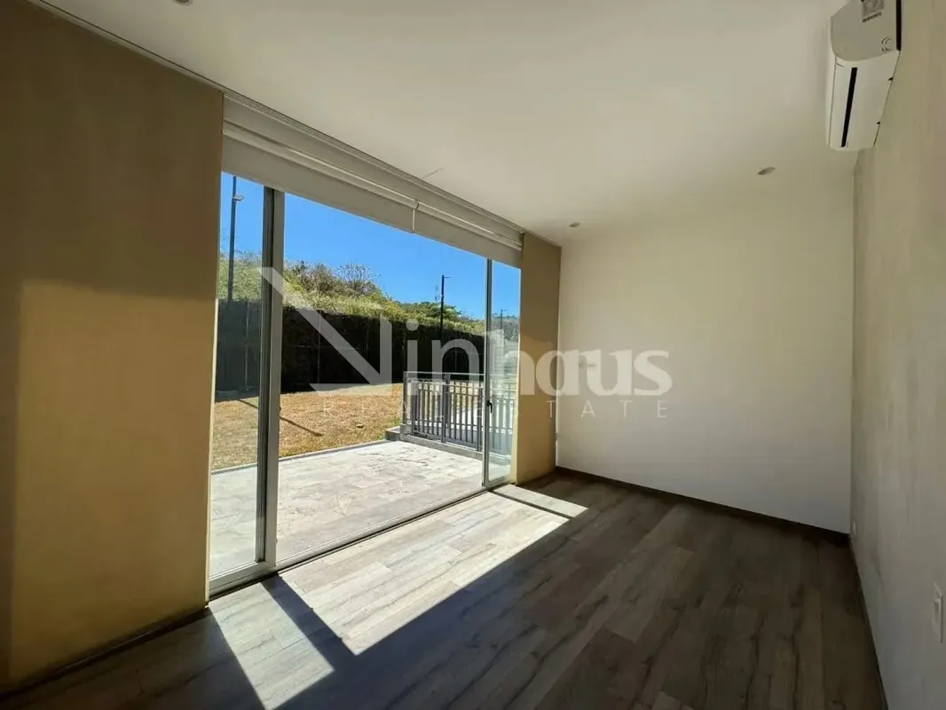Se vende apartamento de dos habitaciones en Guachipelín, Escazú