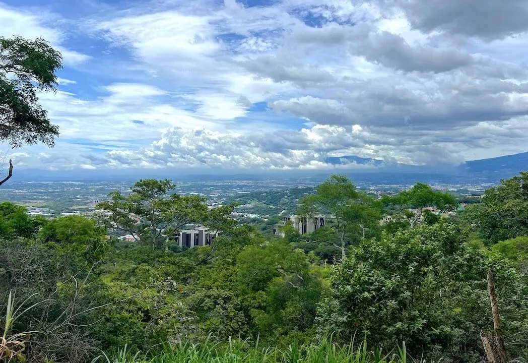 Farm for Sale with Spectacular Views – Between Santa Ana and Escazú | $67/m²](<Base64-Image-Removed>)