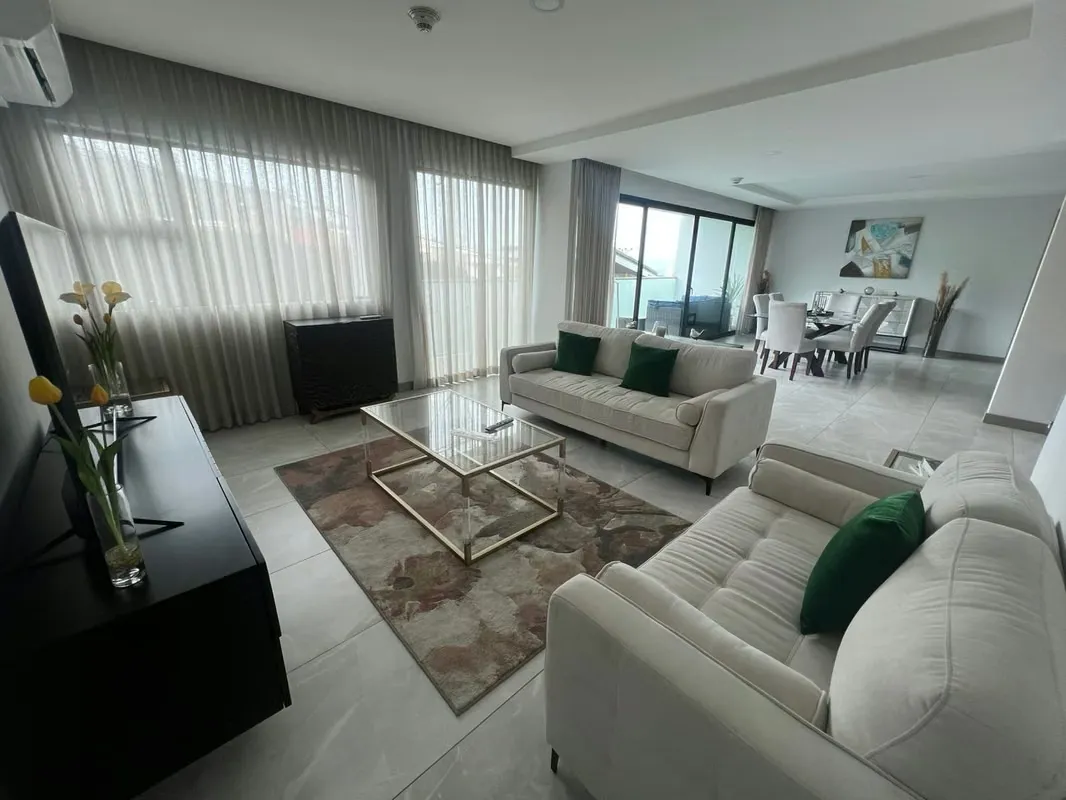 Apartamento de lujo en alquiler en Escazú Centro | 240 m² | Amueblado con diseño exclusivo