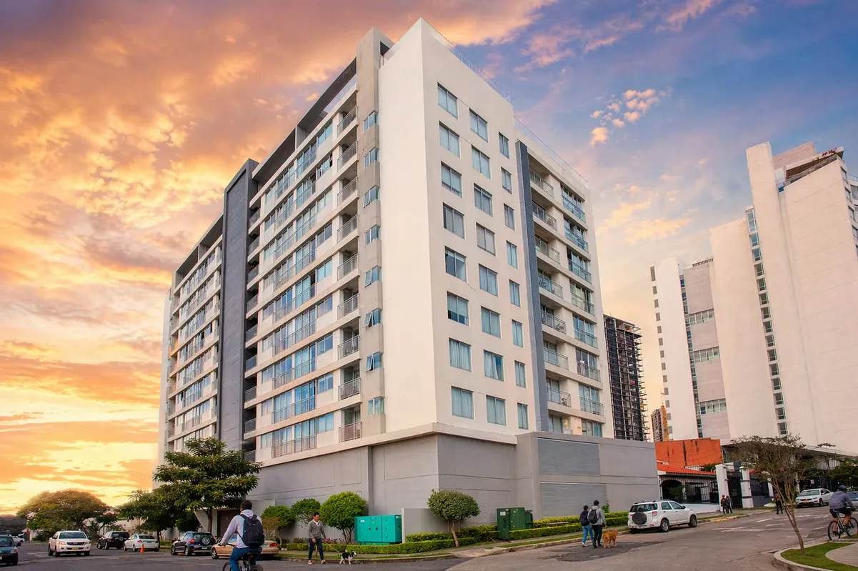 Modern apartment Nunciatura, in an exclusive high-rise condominium with a spectacular rooftop