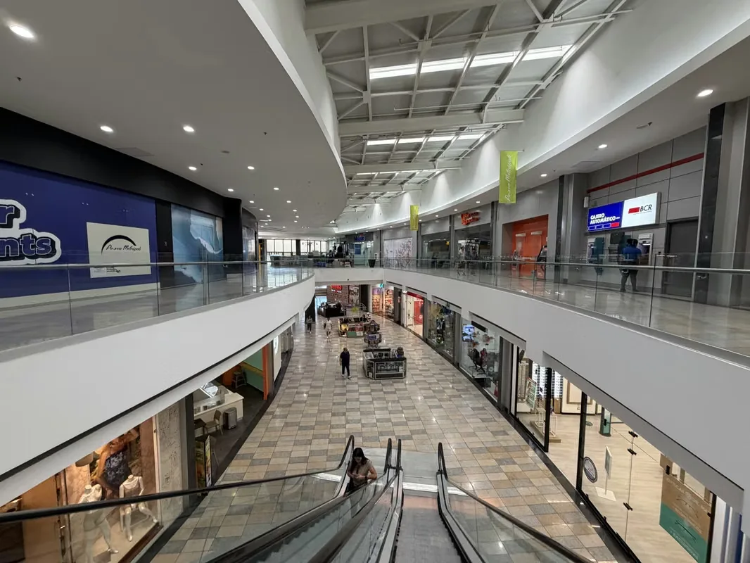 Take your business to the next level in one of Cartago's most visited and dynamic shopping centers. Located in Paseo Metrópoli, these spaces offer the perfect environment for brands ...