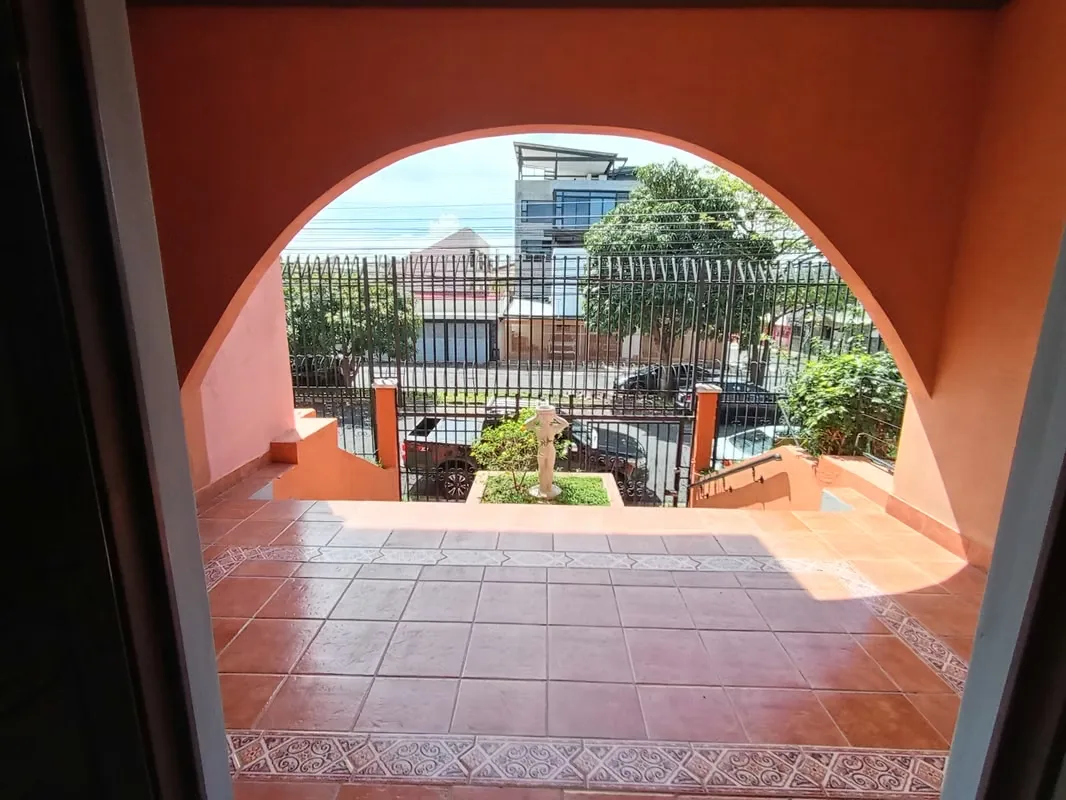 BUILDING FOR RENT IN ROHRMOSER, photo 3