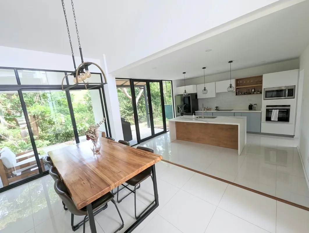 Modern house Condominium open concept clear spacious