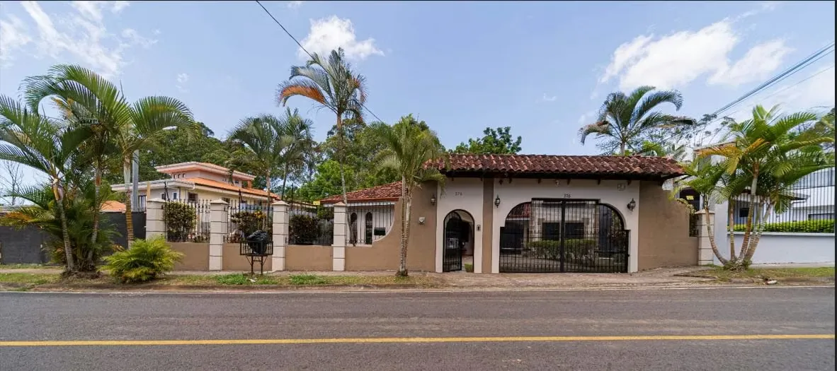 BELLA CASA ESPACIOSA ALTAMONTE GRANADILLA CURRIDABAT OPORTUNIDAD
