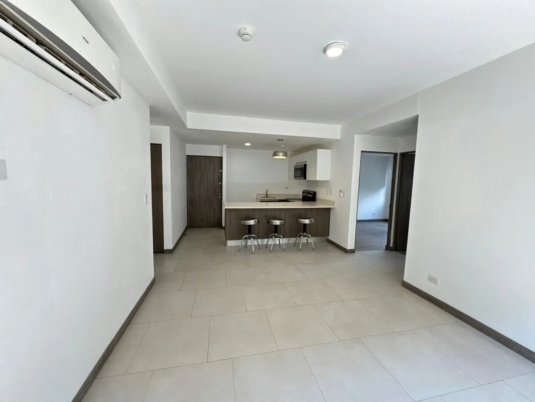 Apartamento en Venta – Primer Piso con Jardín Privado | Privacidad Absoluta