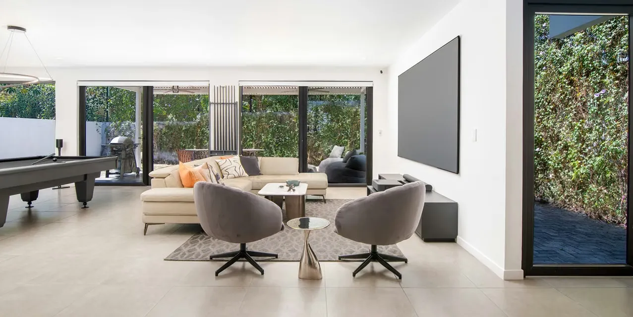 Contempo Style Home Escazú. Location: San Rafael, San Jose. 3 bedrooms | 3 bathrooms + 1 half bath | 340 m² built area | 402 m² lot. Features: Contemporary Design, Cross-ventilation, ... — photo 2