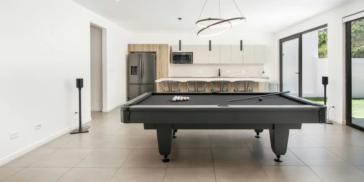 Contempo Style Home Escazú. Location: San Rafael, San Jose. 3 bedrooms | 3 bathrooms + 1 half bath | 340 m² built area | 402 m² lot. Features: Contemporary Design, Cross-ventilation, ... — photo 3