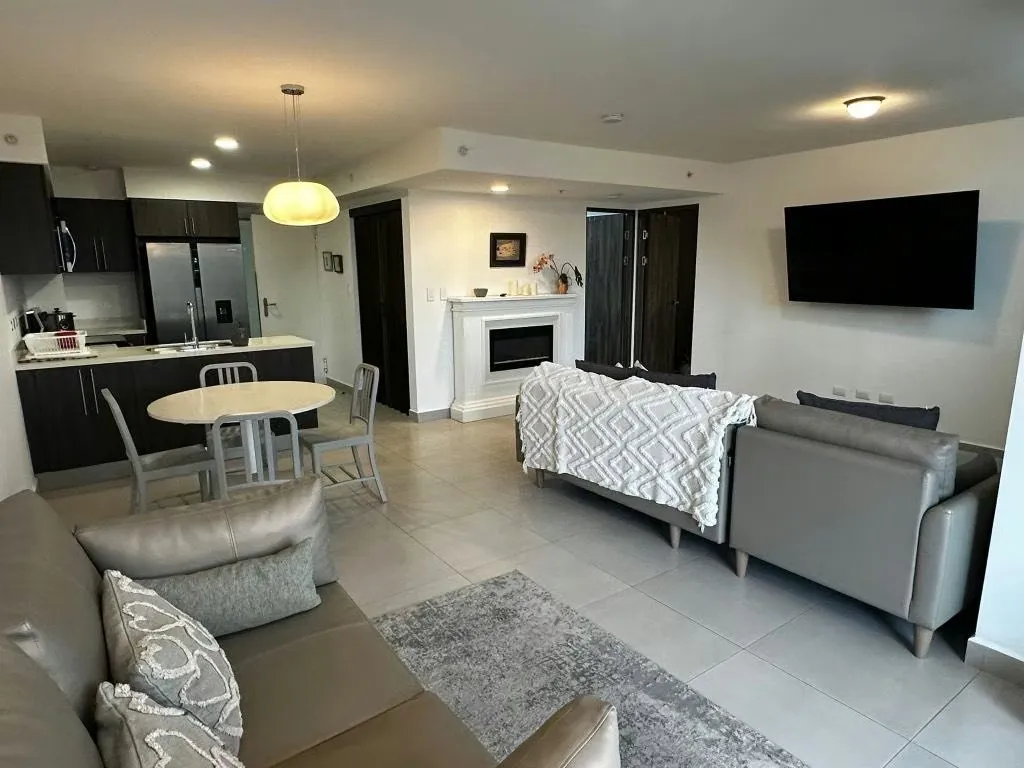 1 Bedroom | 2 Bathroom Condo for Rent in Altamira