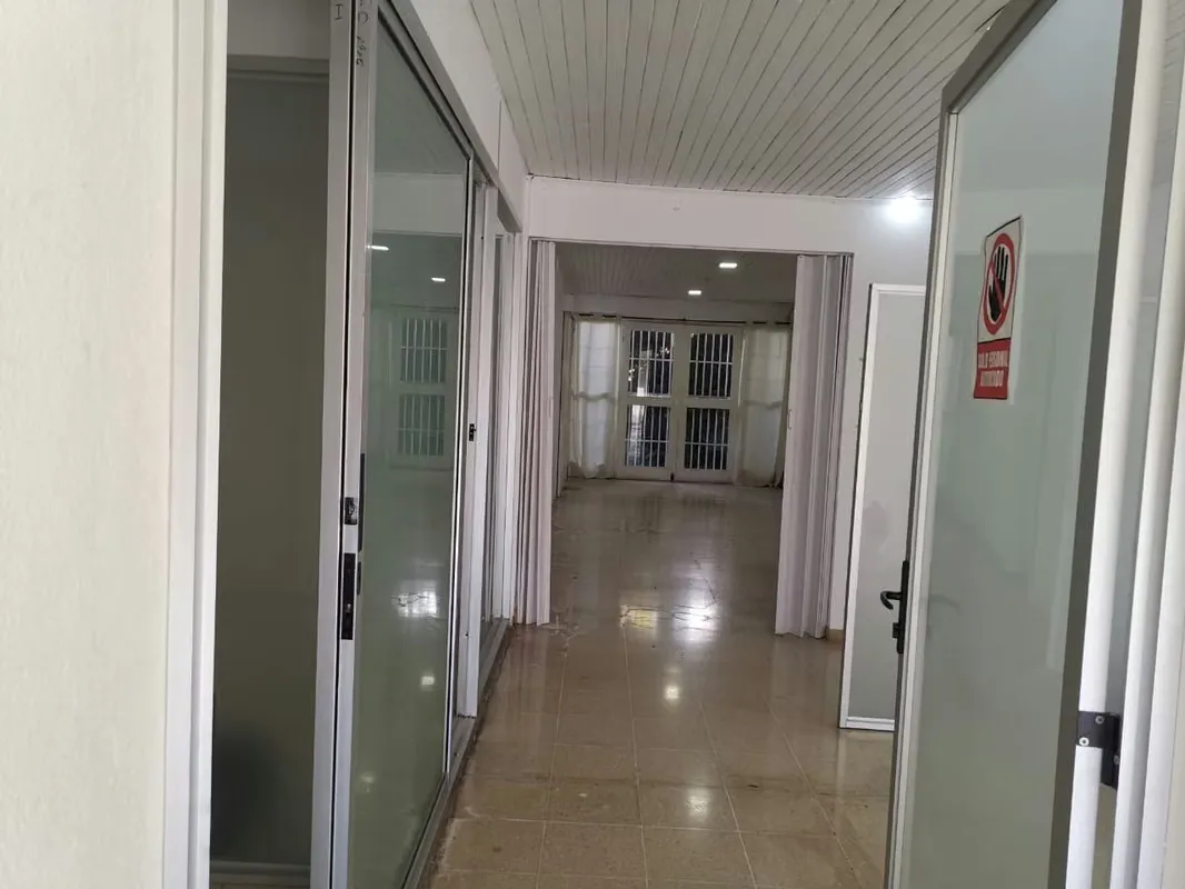 Local comercial en alquiler en Rohrmoser con patio! P609