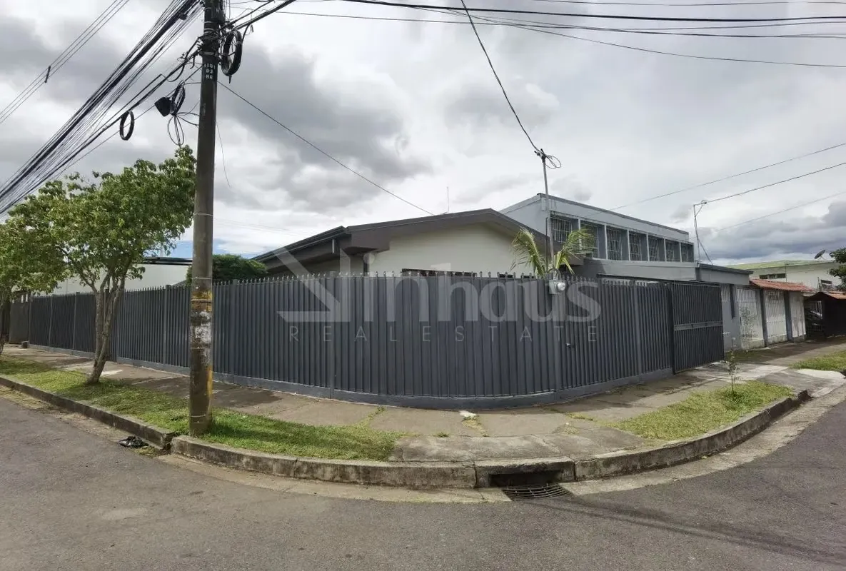 Id 42394 Venta de casa de una planta uso mixto