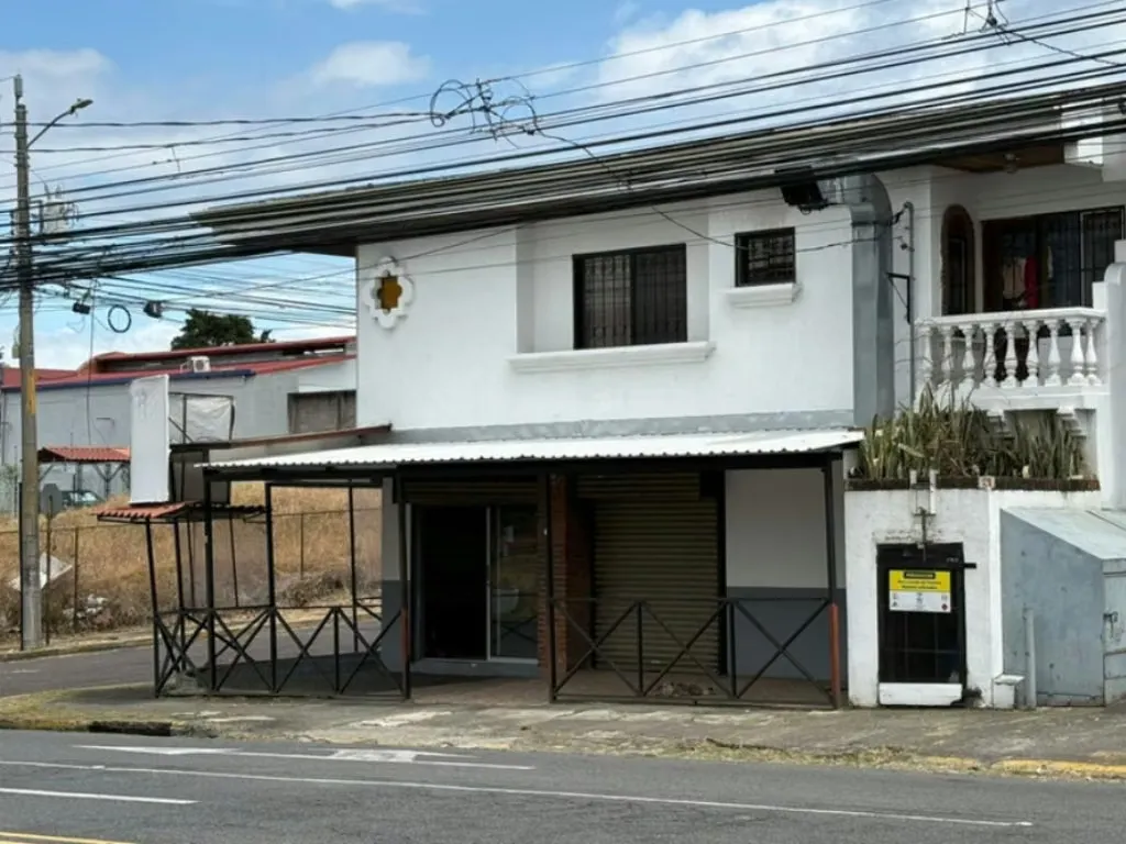 Propiedad esquinera con excelente exposición comercial, Rohrmoser! P045