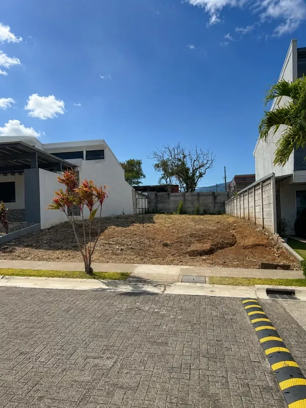 TERRENO EN VENTA CONDOMINIO ÁRBORA ALAJUELA