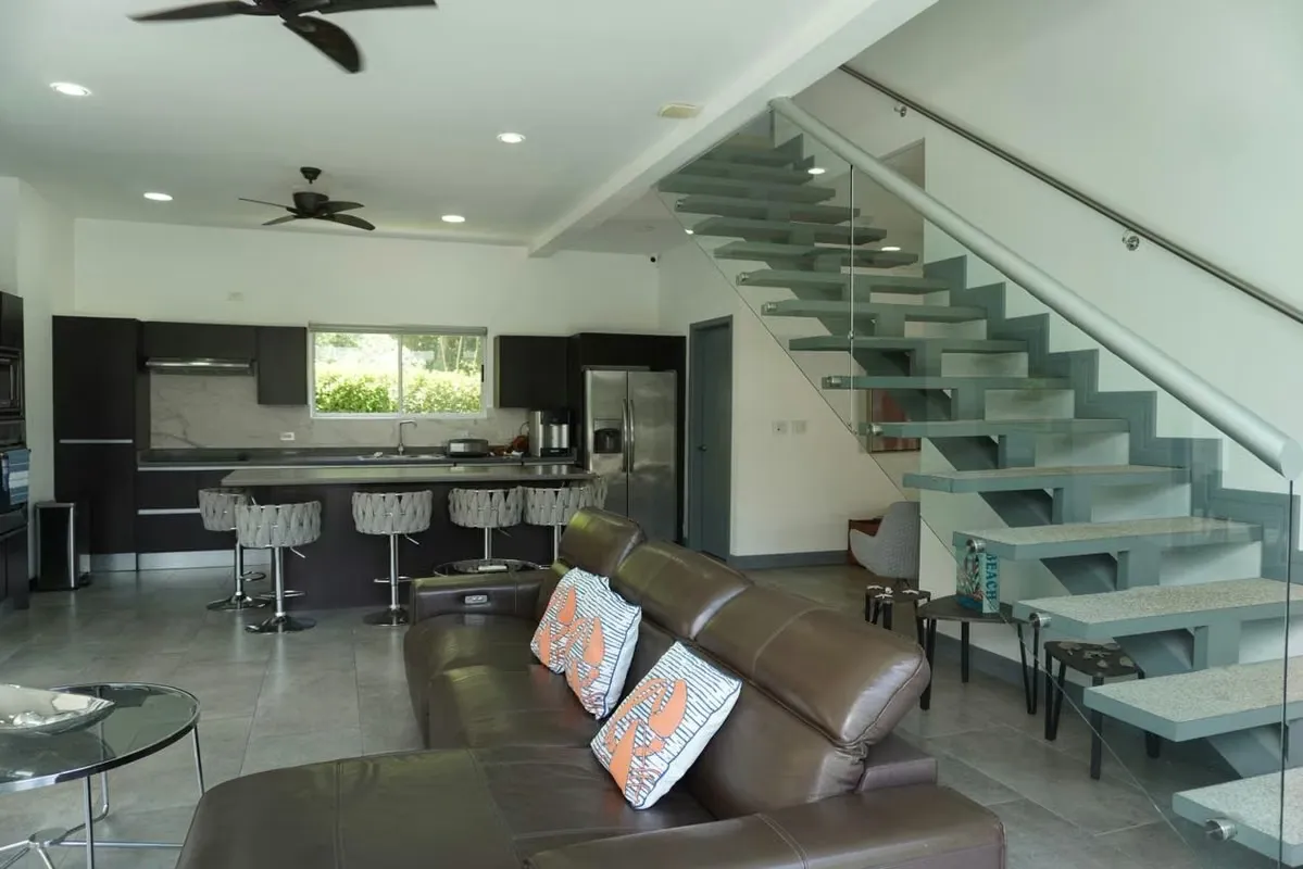 Casa amueblada con Piscina privada, y a minutos de Playa Blanca en Punta Leona.