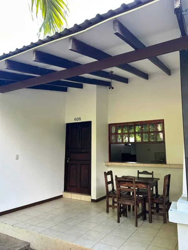 Se alquila apartamento con 2 dormitorios por Nacazcolo