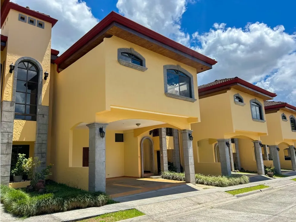 Casa en venta en Condominio La Abadía, Guayabos, CÓDIGO AJ056