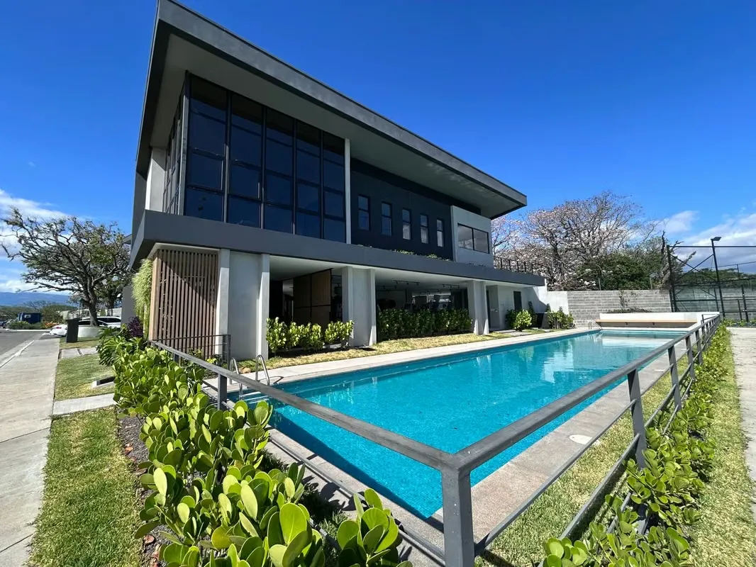 VENTA DE LOTE EN LATITUD LINDORA