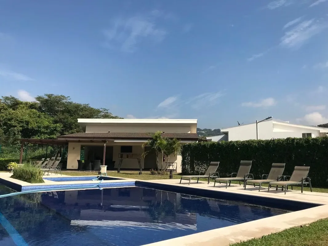 HOUSE FOR RENT WITH APPLIANCES IN CONDOMINIO LUSSO - POZOS, SANTA ANA
