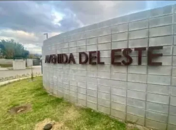 MA Assistorias sells lot with premium location, in the new and exclusive Ave del Este condo.