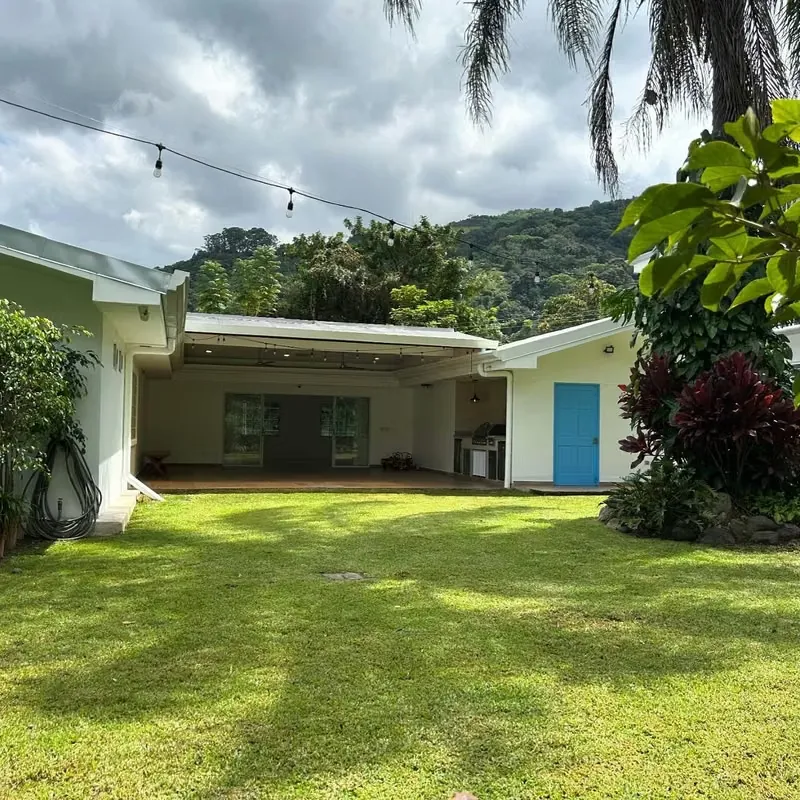 Casa de Una Planta en Alquiler en Salitral, Santa Ana con Amplio Jardín KV