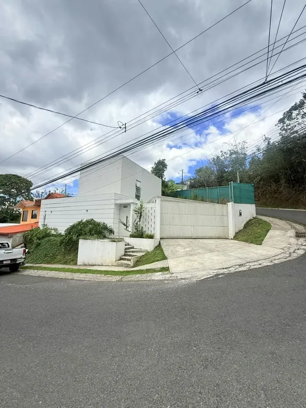 Venta de casa en San Rafael de Montes de Oca, San José