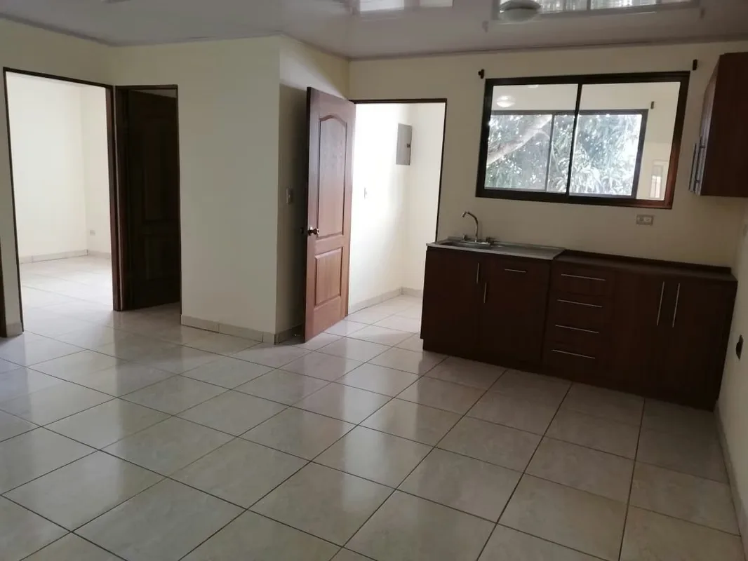 Located on the second floor in the historic Barrio Otoya, this bright and comfortable 2-bedroom, 1-bathroom, kitchen, living room and laundry room apartment on the second floor offers ...