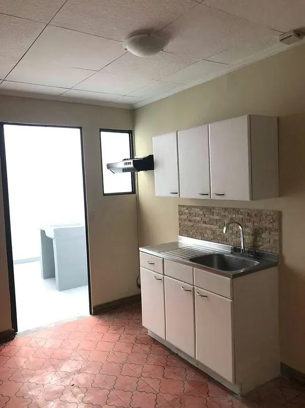 Apartamento con 2 habitaciones en San José centro.