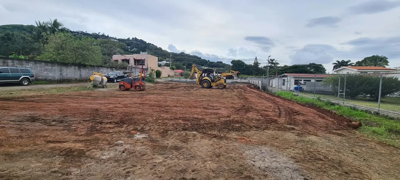 This spectacular lot is located in one of the most exclusive areas of Santa Ana. It has a flat topography and all services available. A MAGNIFICENT INVESTMENT ...