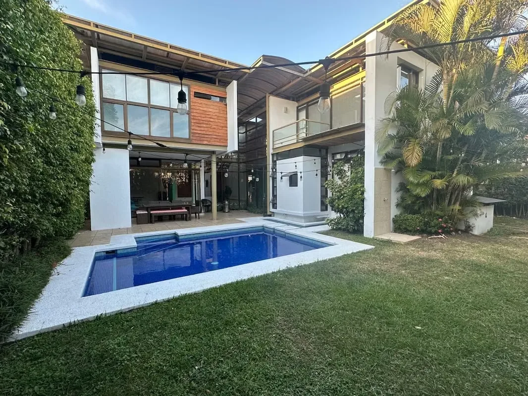 This house is located in Valle del Sol Residential, one of the most exclusive areas in Santa Ana, just one minute from Lindora. Its location is very convenient, only minutes from ...