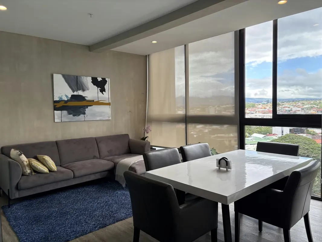 Moderno y elegante apartamento ubicado en una de las zonas de mayor crecimiento y plusvalía de Curridabat. Diseñado con espacios funcionales, excelente iluminación natural y acabados ...