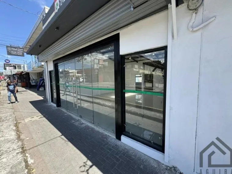 Local nuevo remodelado con la mejor ubicación en Tres Rios centros calle principal, alto flujo de peatones y vehículos. — photo 5