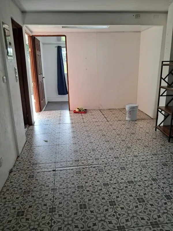 House with 3 bedrooms. Safe, private, and located close to schools, pharmacies, a supermarket, and a bus stop right out front. Situated near Parque Viva. The property is practically ...
