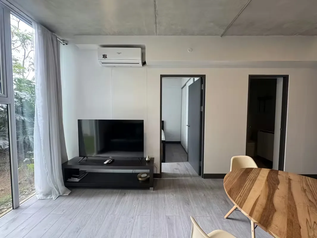 ¿Buscás un estilo de vida único en el edificio más icónico de San José? Este apartamento completamente equipado es la mezcla perfecta de ... — photo 3