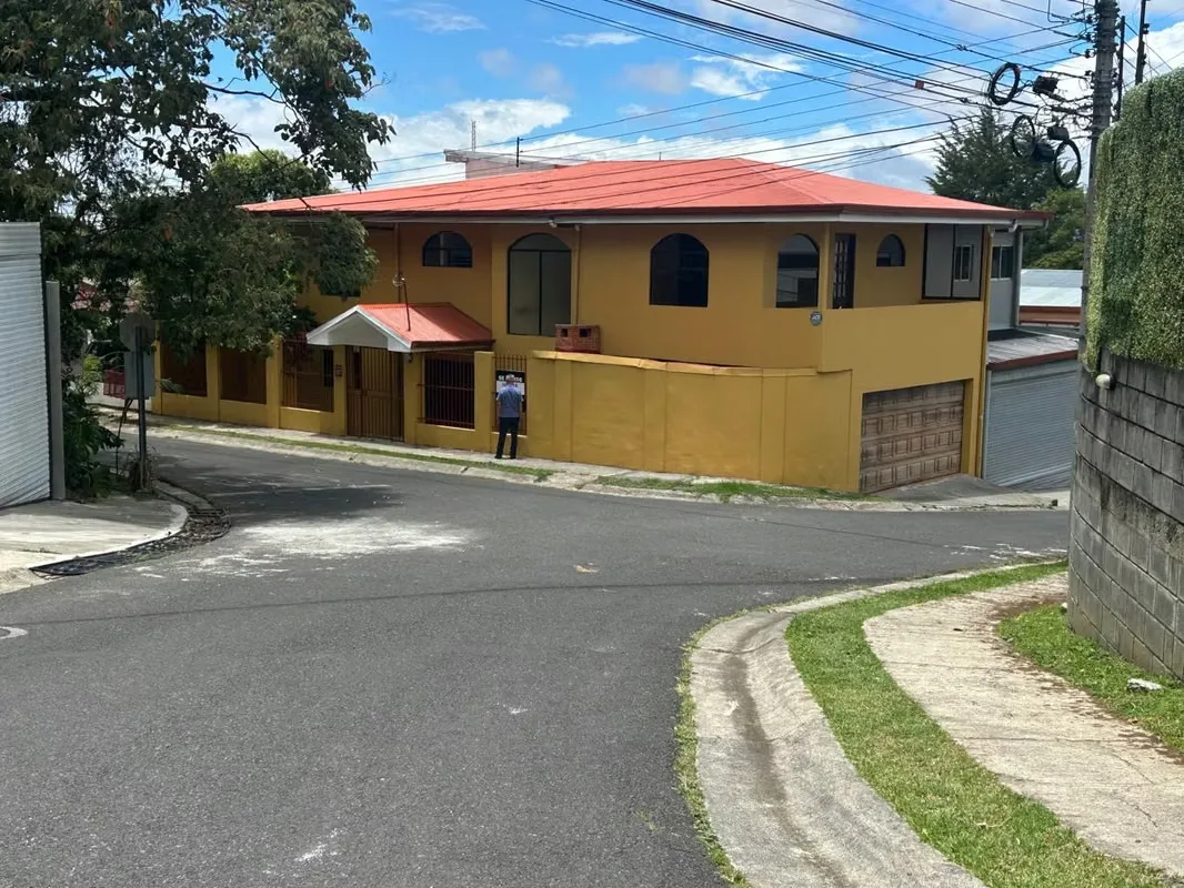 SE VENDE CASA EN SAN RAFAEL DE MONTES DE OCA